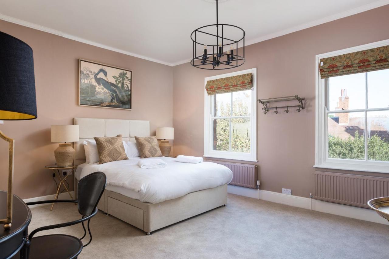 Priestley House Centre-free Parking *
